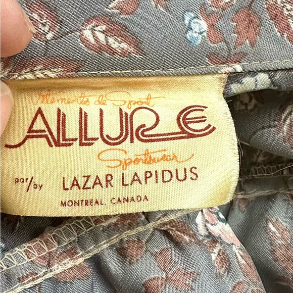 Vintage Allure Collard Floral Button Up Blouse Grey/Purple - Picture 6 of 6